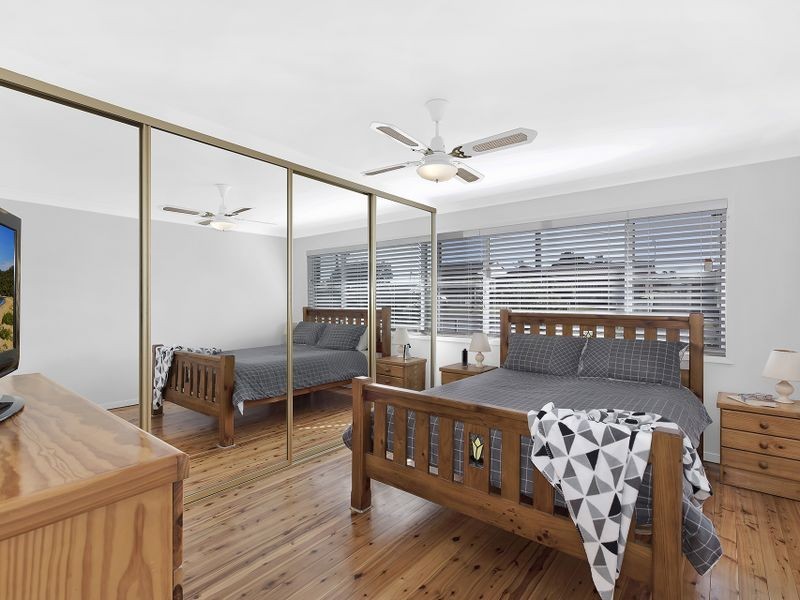 24 Dampier Boulevard, Killarney Vale NSW 2261