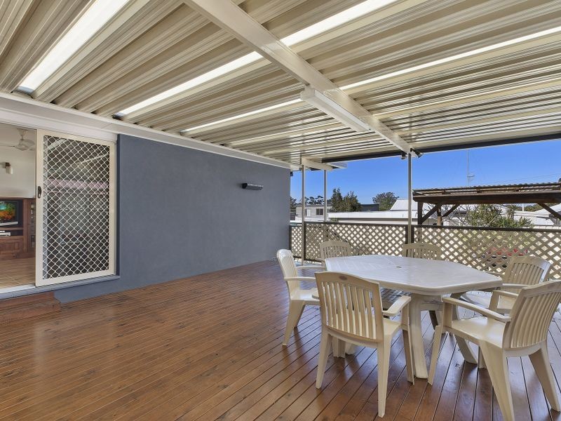 24 Dampier Boulevard, Killarney Vale NSW 2261