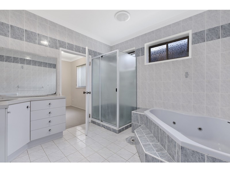 11 Wombat Street, Berkeley Vale NSW 2261