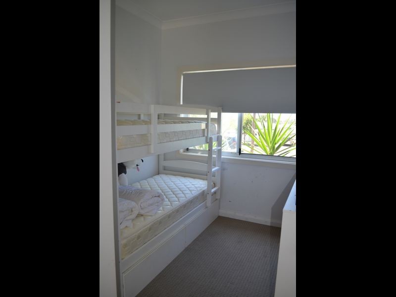 33 South Street, Killarney Vale NSW 2261