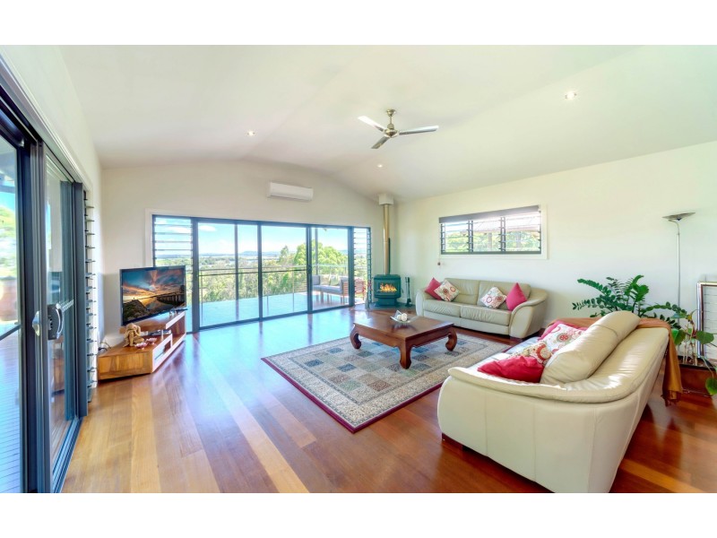 12 Island View Road, Woombah NSW 2469