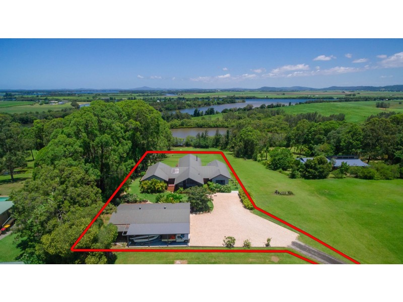 12 Island View Road, Woombah NSW 2469