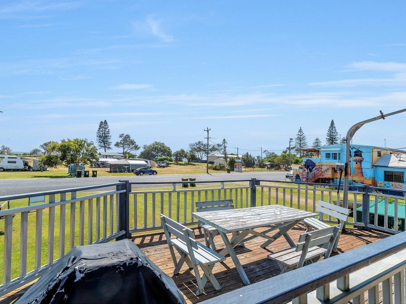 88 Ocean Road, Brooms Head NSW 2463