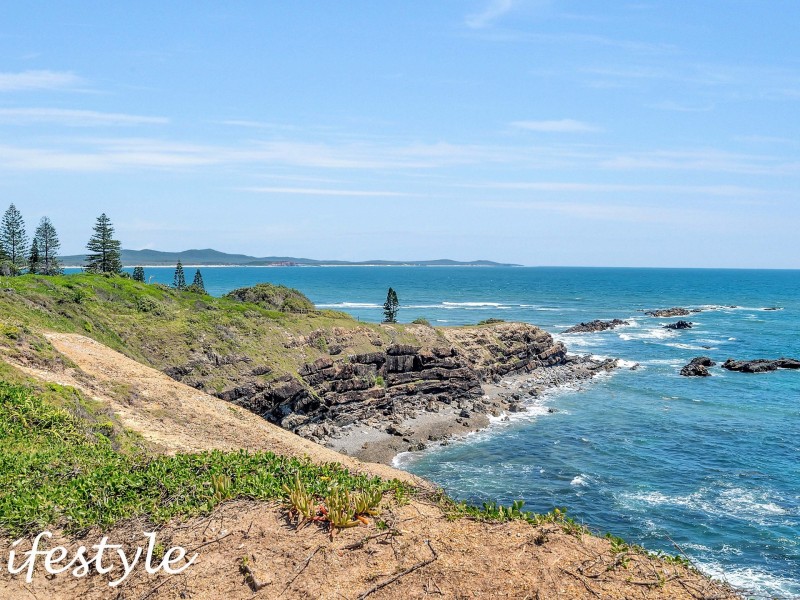 88 Ocean Road, Brooms Head NSW 2463