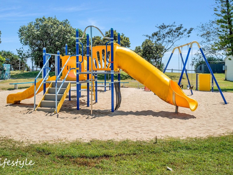 88 Ocean Road, Brooms Head NSW 2463