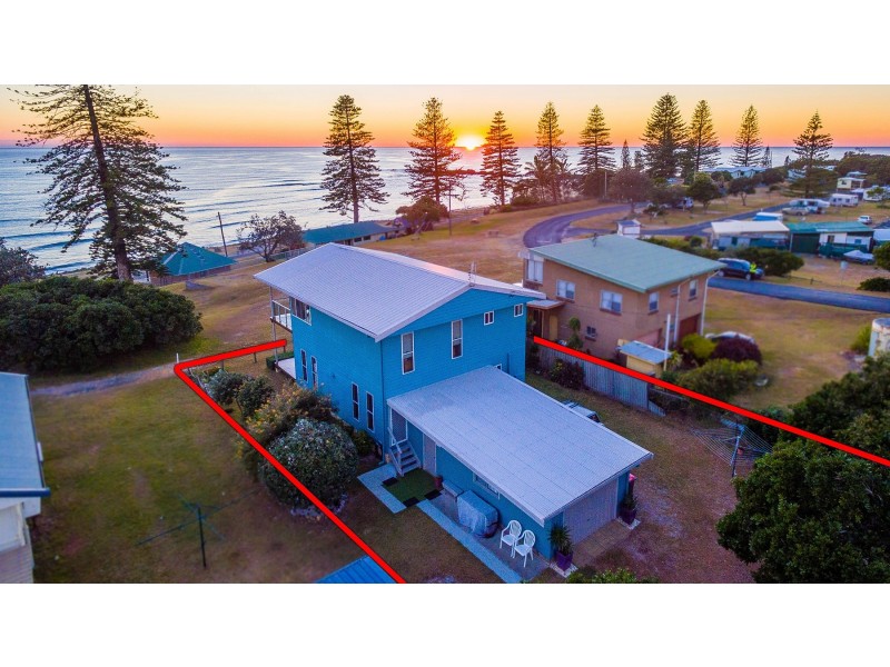 69 Ocean Road, Brooms Head NSW 2463