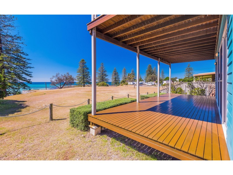 69 Ocean Road, Brooms Head NSW 2463