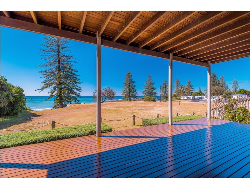 69 Ocean Road, Brooms Head NSW 2463