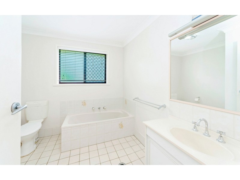 8 Sapphire Close, Townsend NSW 2463