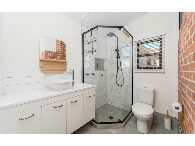 11 Taloumbi Street, Maclean NSW 2463
