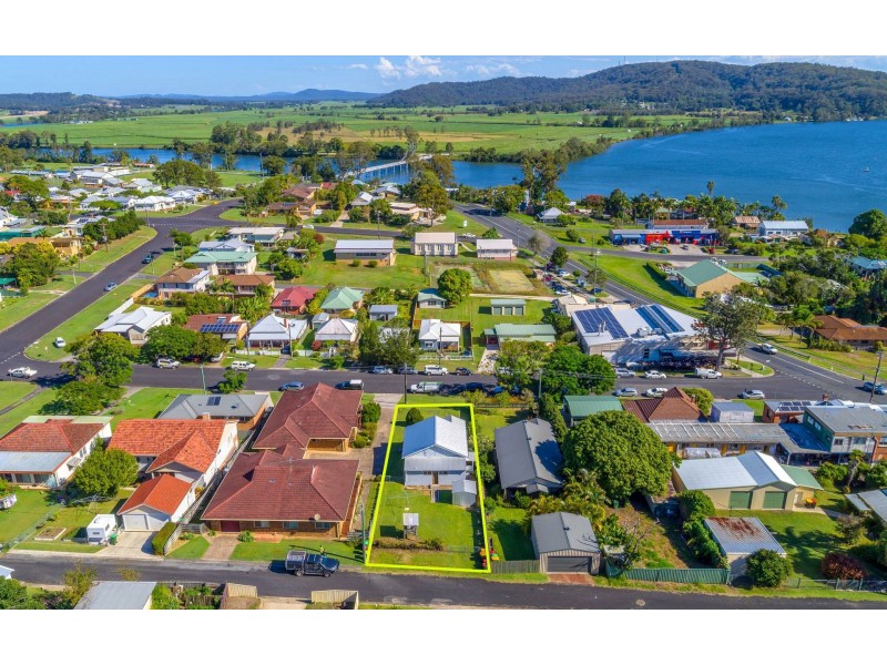 11 Taloumbi Street, Maclean NSW 2463