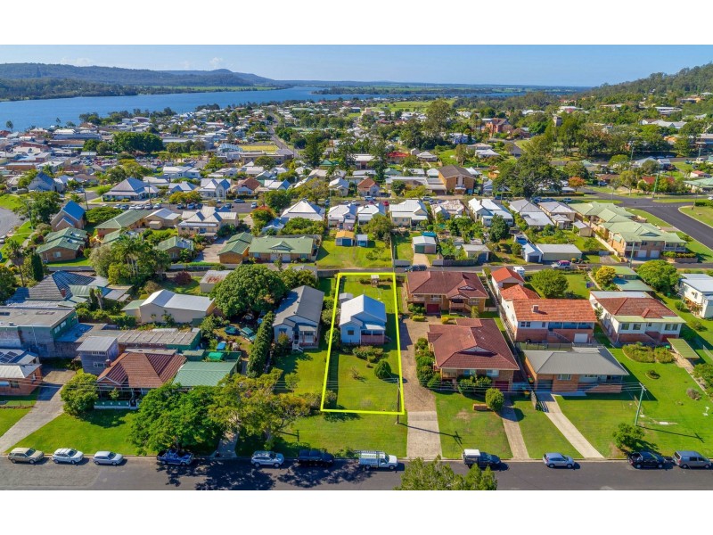 11 Taloumbi Street, Maclean NSW 2463
