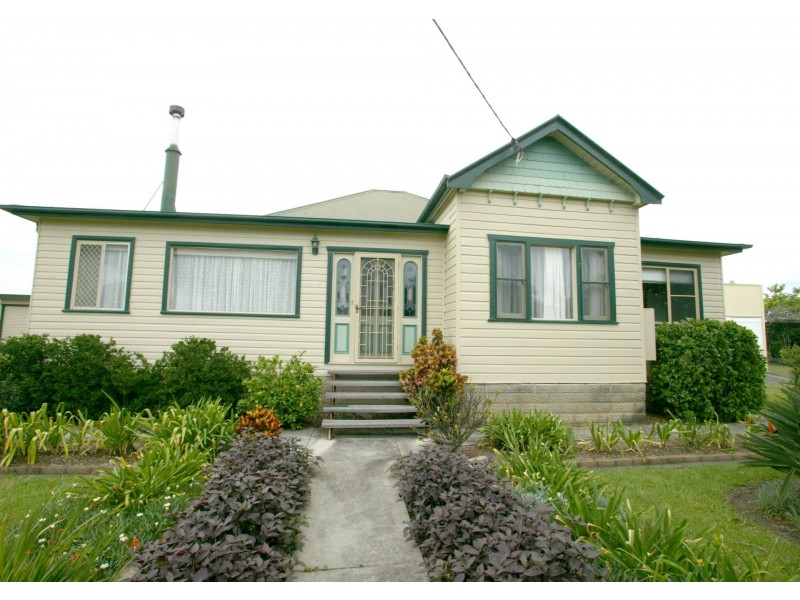 87 River Street, Maclean NSW 2463
