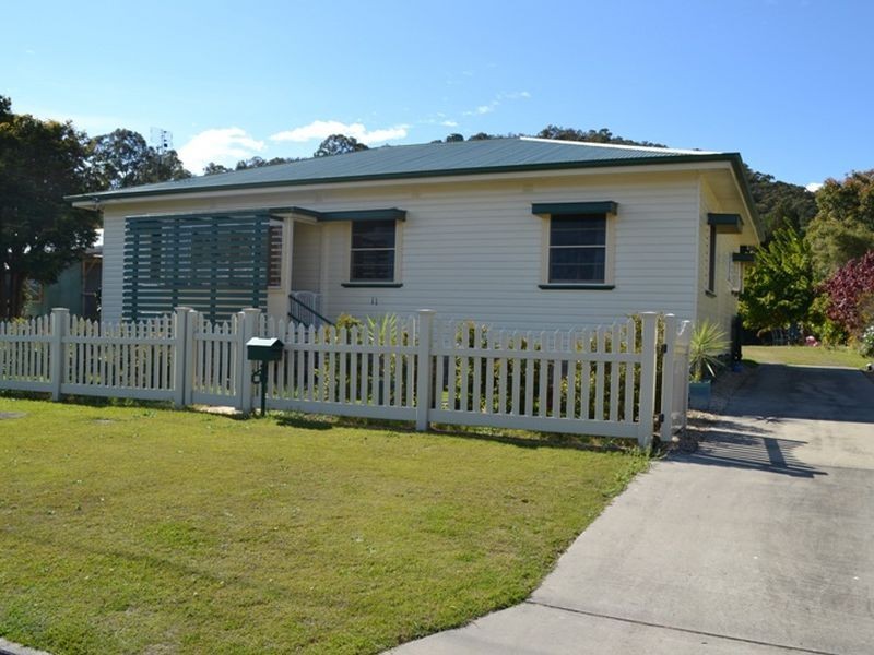 11 Roderick Street, Maclean NSW 2463