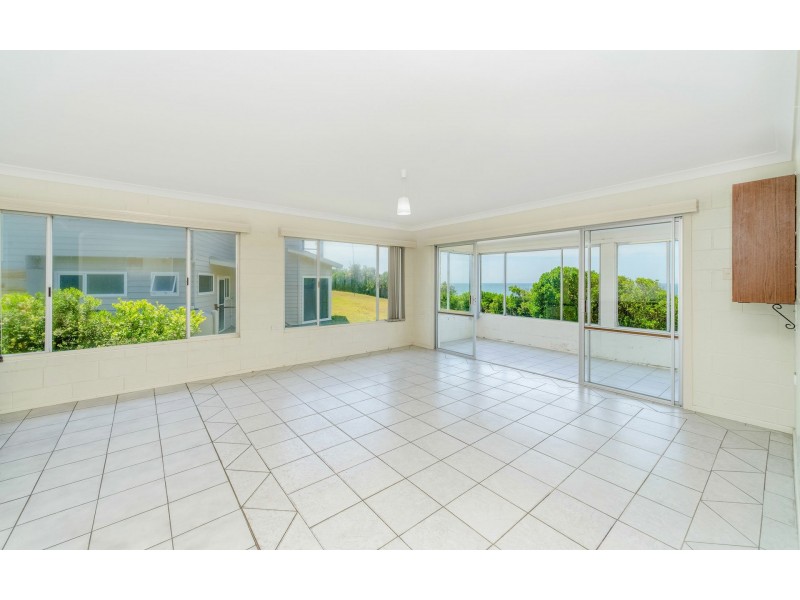 3 Azalea Street, Brooms Head NSW 2463