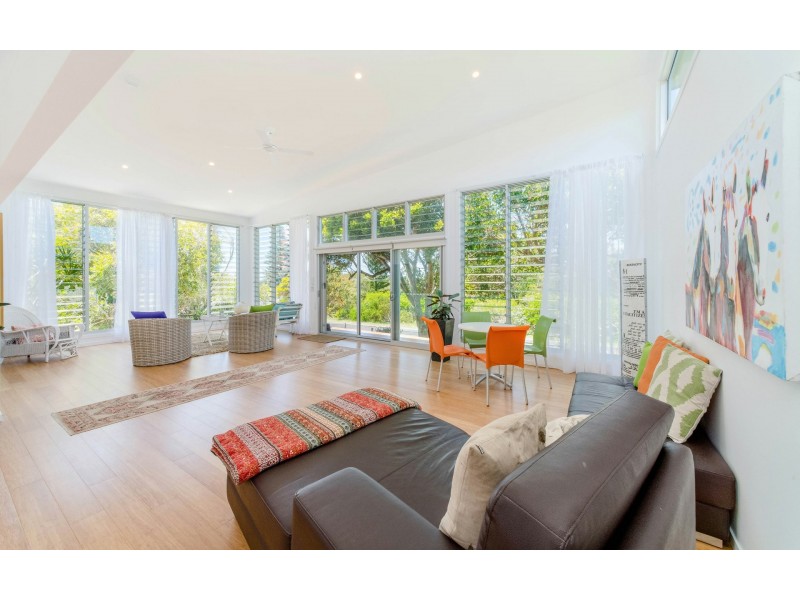 6 Poinsettia Crescent, Brooms Head NSW 2463