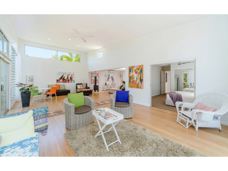 6 Poinsettia Crescent, Brooms Head NSW 2463