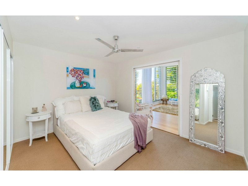 6 Poinsettia Crescent, Brooms Head NSW 2463