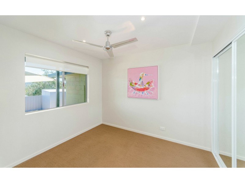 6 Poinsettia Crescent, Brooms Head NSW 2463
