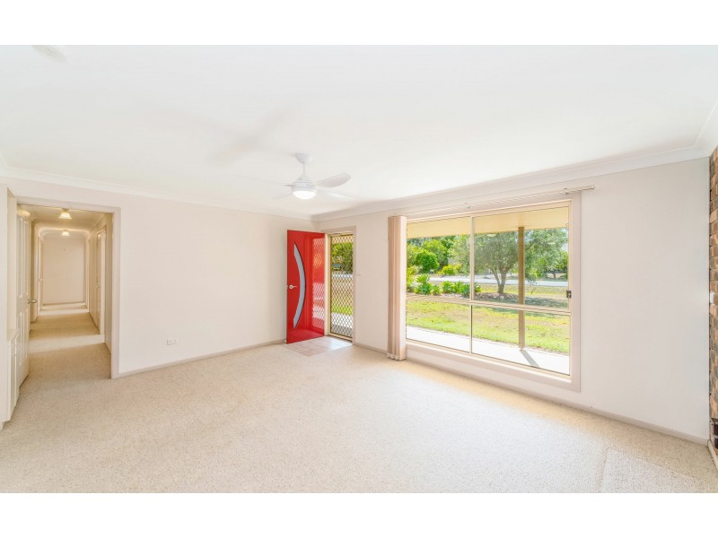 1 Parklands Drive, Gulmarrad NSW 2463