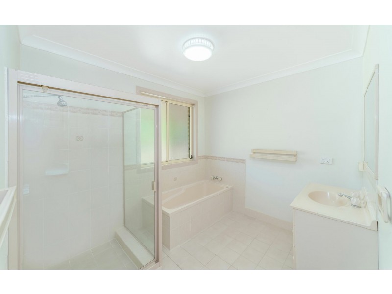 1 Parklands Drive, Gulmarrad NSW 2463