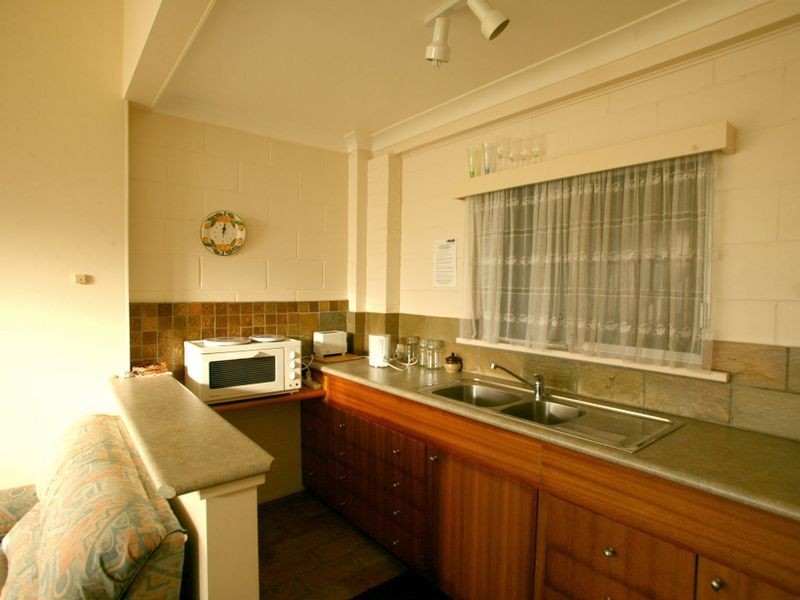 One/21c Poinsettia Crescent, Brooms Head NSW 2463