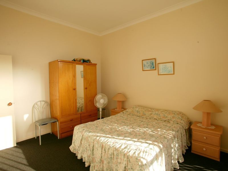 One/21c Poinsettia Crescent, Brooms Head NSW 2463