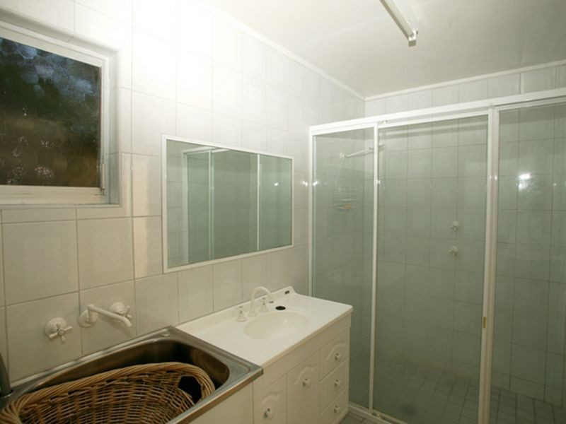 One/21c Poinsettia Crescent, Brooms Head NSW 2463