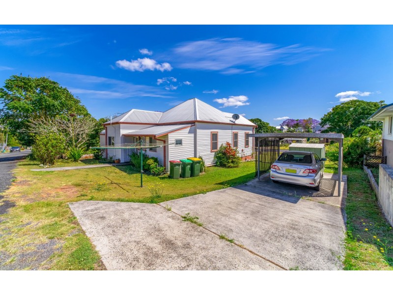 32 Taloumbi Street, Maclean NSW 2463