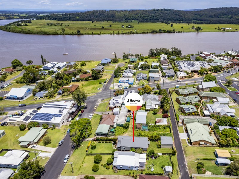 9 Taloumbi Street, Maclean NSW 2463