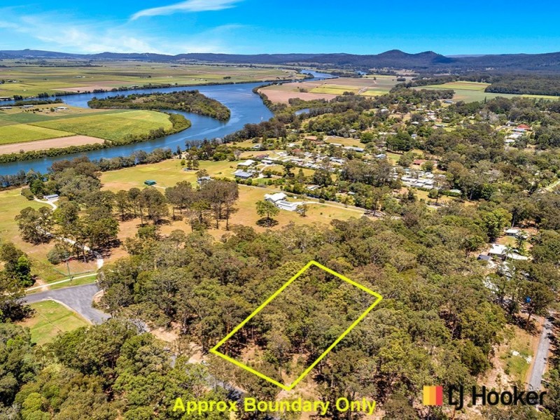 6 West Street, Woombah NSW 2469