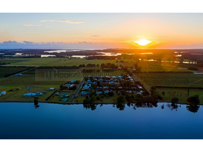 13 School Road, Palmers Island NSW 2463