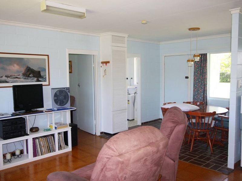 21 Honeysuckle Street, Brooms Head NSW 2463