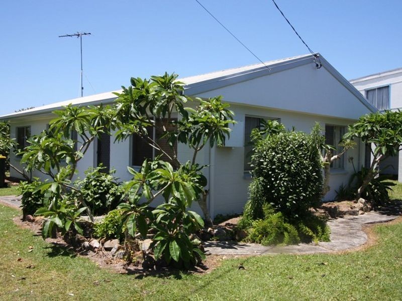 21 Honeysuckle Street, Brooms Head NSW 2463