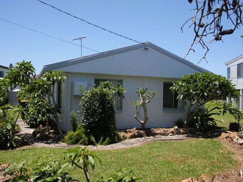 21 Honeysuckle Street, Brooms Head NSW 2463