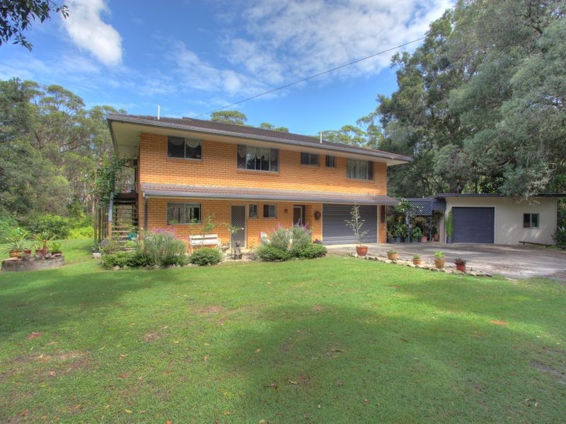 1 Middle Street, Woombah NSW 2469