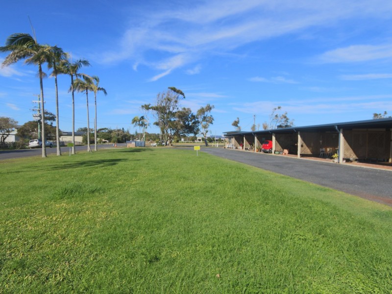 Unit 3 28 Ocean Road, Brooms Head NSW 2463