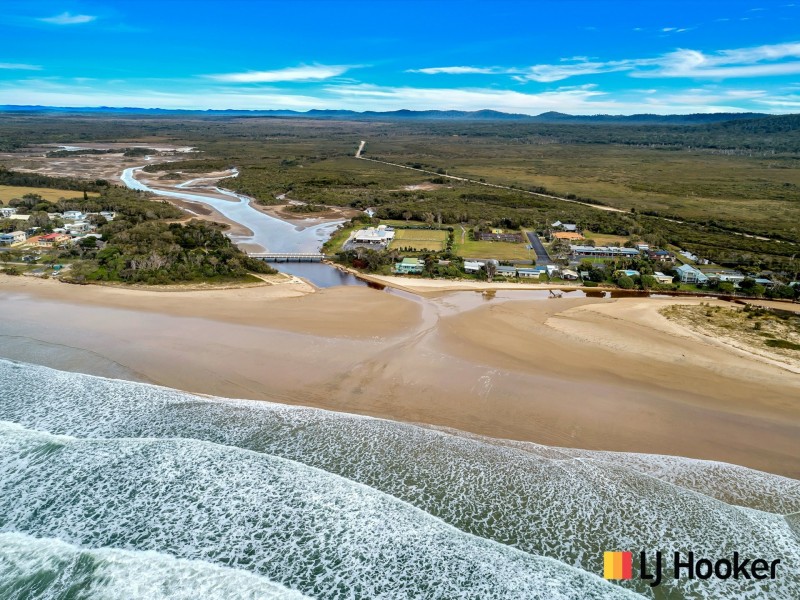 Unit 3 28 Ocean Road, Brooms Head NSW 2463