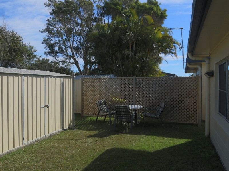 Unit 3 28 Ocean Road, Brooms Head NSW 2463