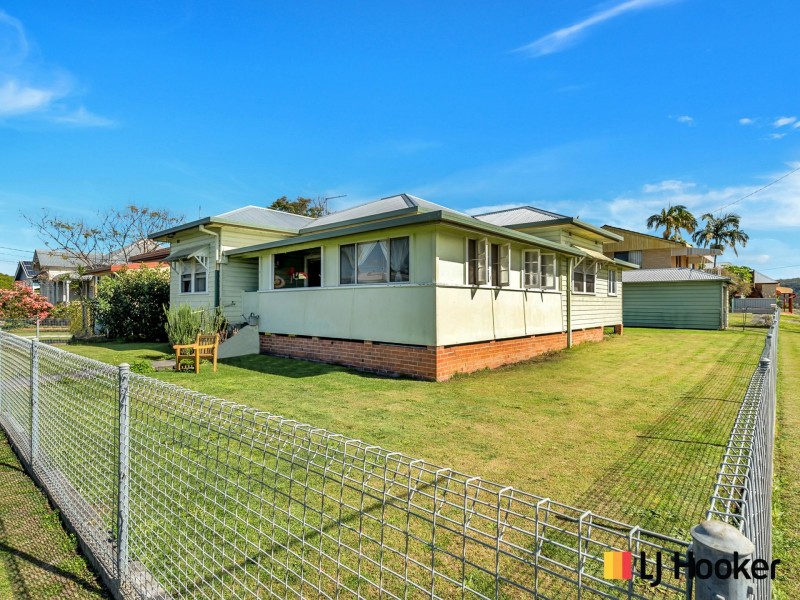 11 Morven Street, Maclean NSW 2463