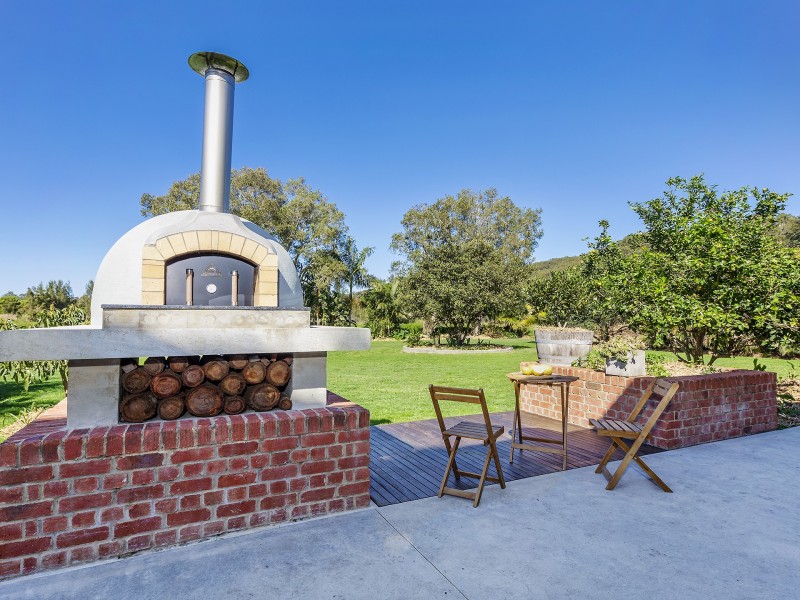 4450 Lawrence Road, Woodford Island NSW 2463