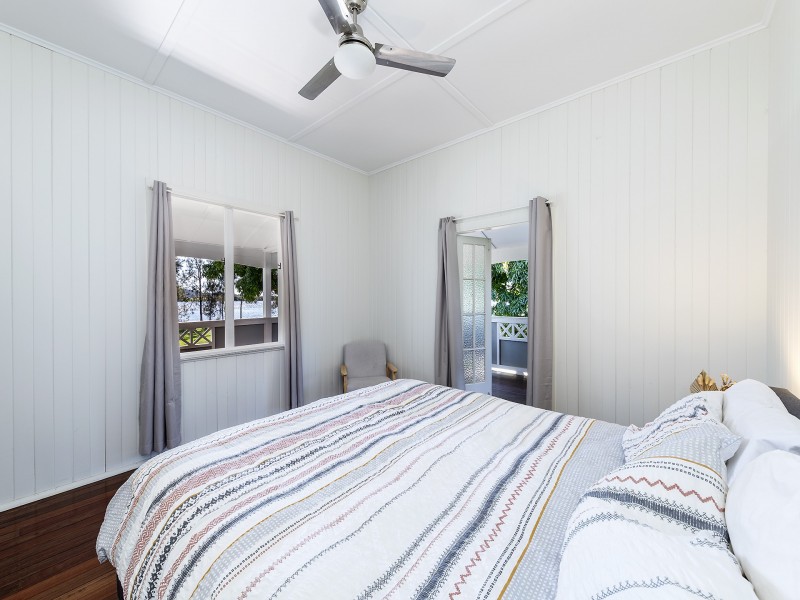 4450 Lawrence Road, Woodford Island NSW 2463