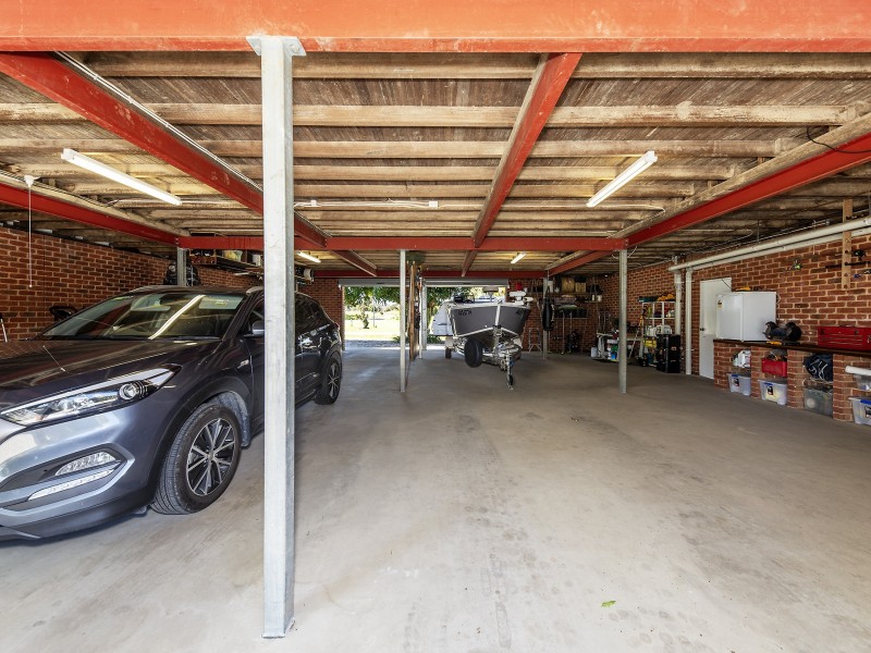 4450 Lawrence Road, Woodford Island NSW 2463