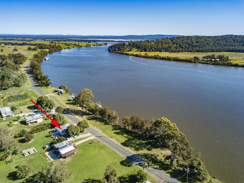 4450 Lawrence Road, Woodford Island NSW 2463