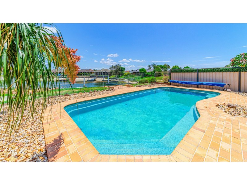2 Barellan Avenue, Yamba NSW 2464