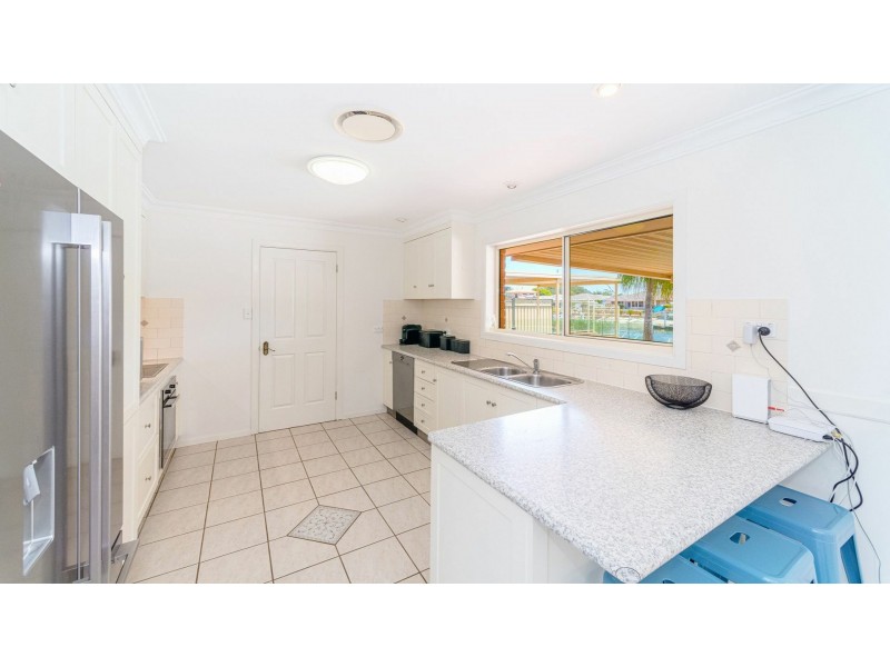 2 Barellan Avenue, Yamba NSW 2464