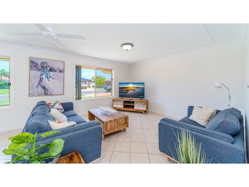2 Barellan Avenue, Yamba NSW 2464