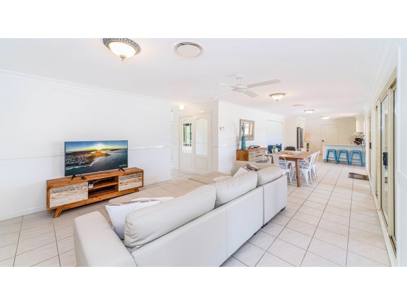 2 Barellan Avenue, Yamba NSW 2464
