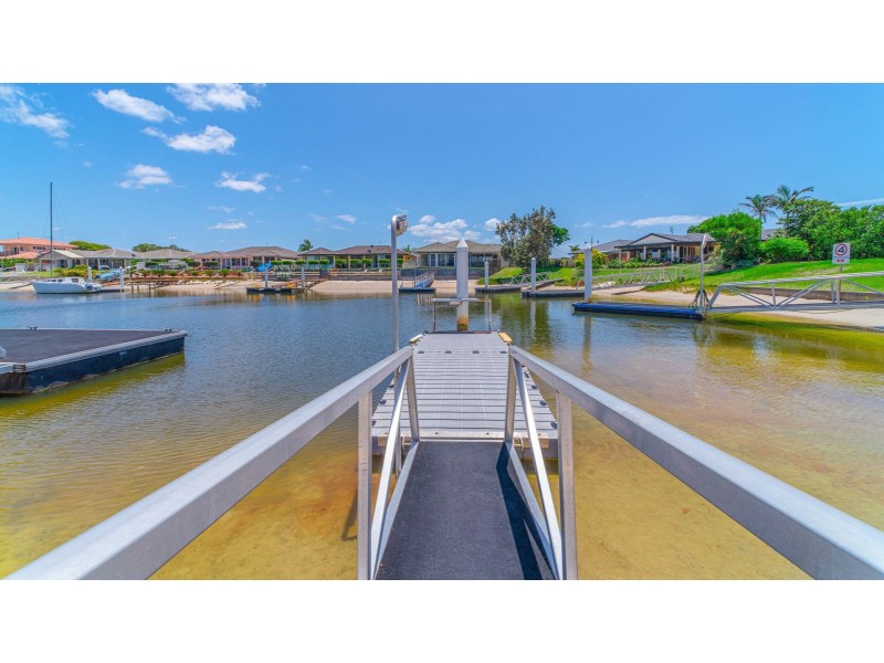 2 Barellan Avenue, Yamba NSW 2464