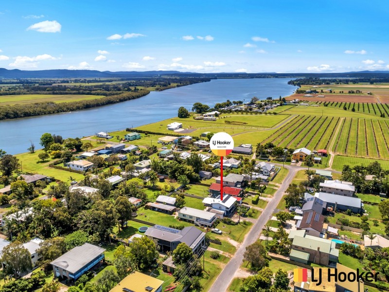 7 Dalley Street, Palmers Island NSW 2463